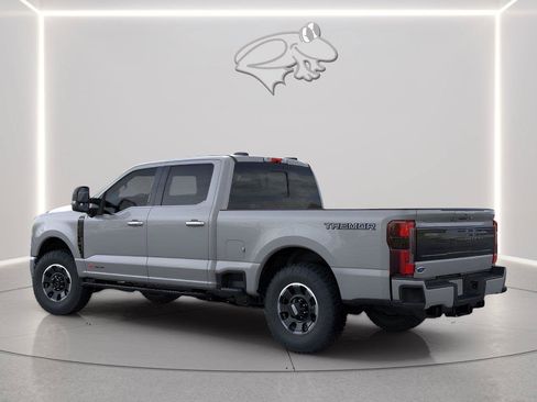 New 2026 Ford F350 Platinum w/ Tremor Off-Road Package AWD/4WD image 4