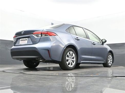 Used 2025 Toyota Corolla LE image 11
