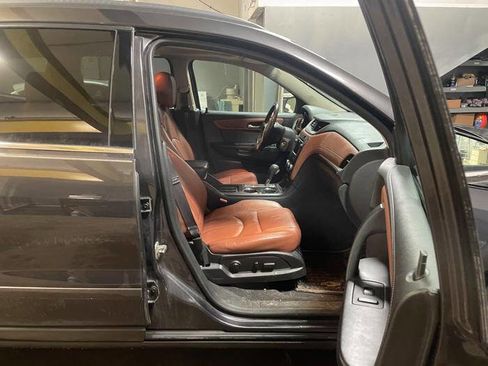 Used 2015 Chevrolet Traverse LT image 30