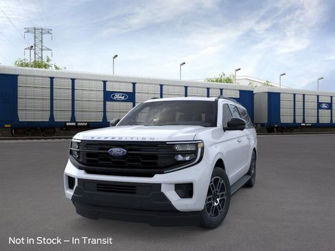 New 2025 Ford Expedition Max Active image 2