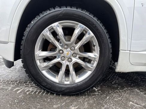 Used 2018 Chevrolet Traverse High Country AWD/4WD image 11