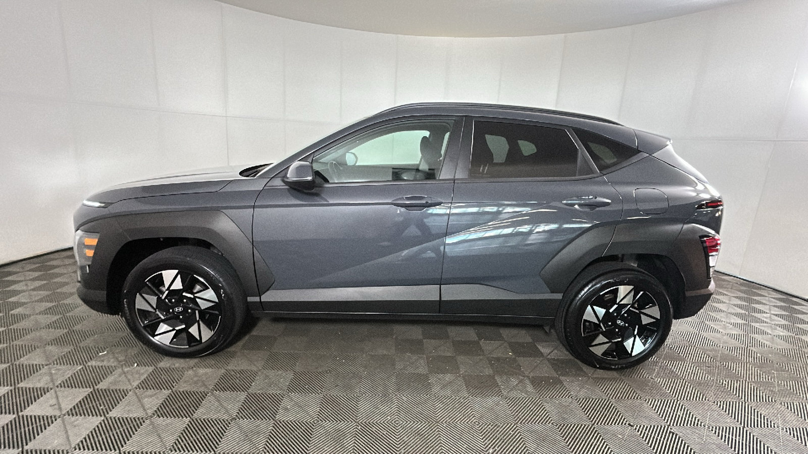 Used 2024 Hyundai Kona SEL AWD/4WD image 7