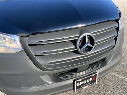 Used 2025 Mercedes-Benz Sprinter 2500 image 29