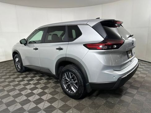 Certified 2025 Nissan Rogue S image 5