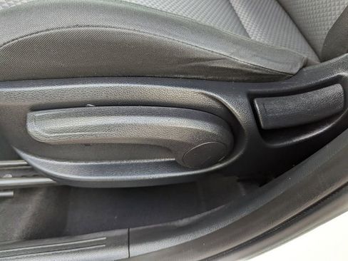 Used 2024 Kia Soul LX w/ Option Group 015 image 17