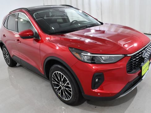 New 2025 Ford Escape SE w/ PHEV Premium Package FWD image 5
