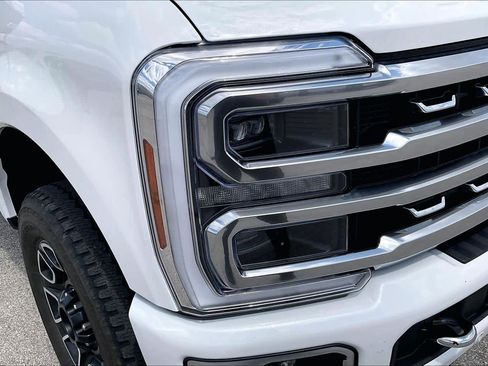 Used 2024 Ford F250 Platinum AWD/4WD image 27