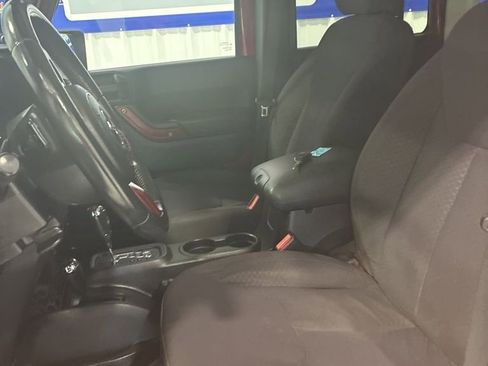 Used 2013 Jeep Wrangler Unlimited Sport image 13