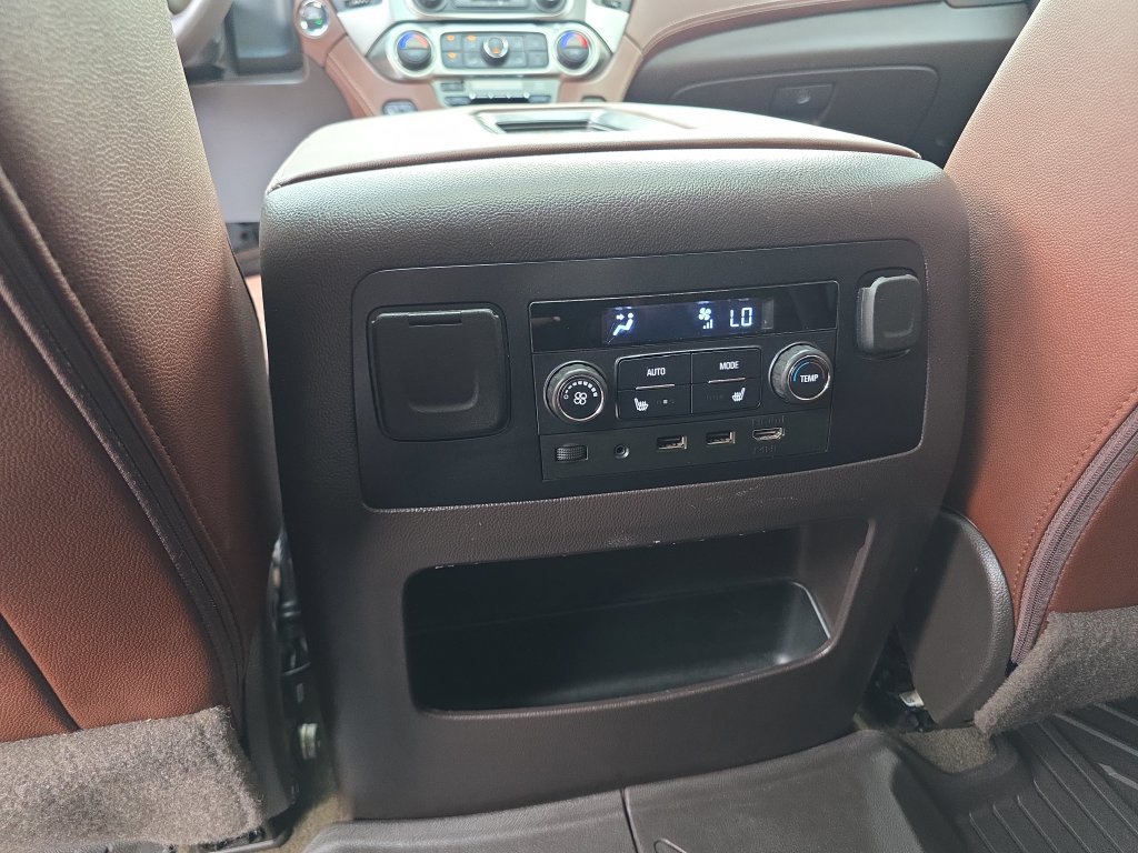 Used 2018 Chevrolet Tahoe Premier AWD/4WD image 31
