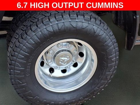Used 2024 RAM 3500 Big Horn w/ Sport Appearance Package image 28