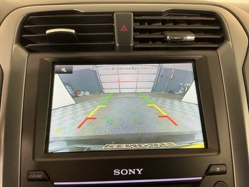 Used 2016 Ford Fusion Titanium image 21