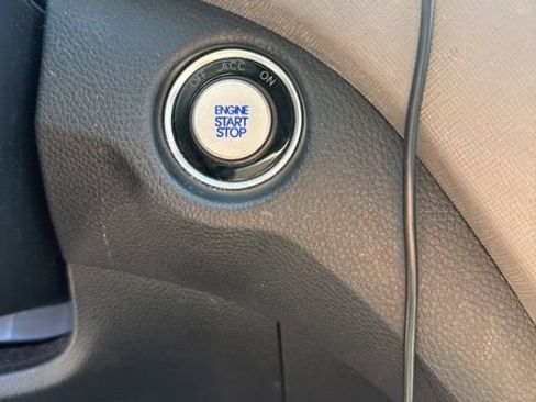 Used 2017 Hyundai Santa Fe Sport image 4