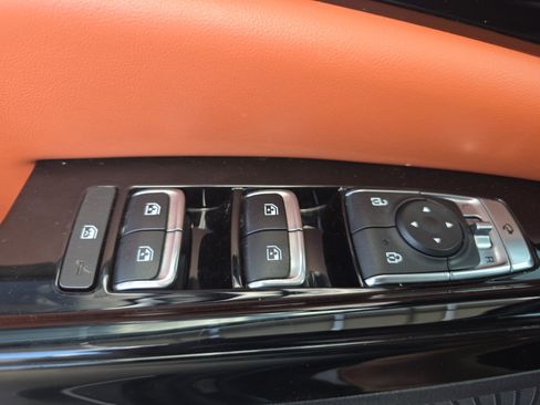 Used 2022 Kia Carnival SX FWD image 27