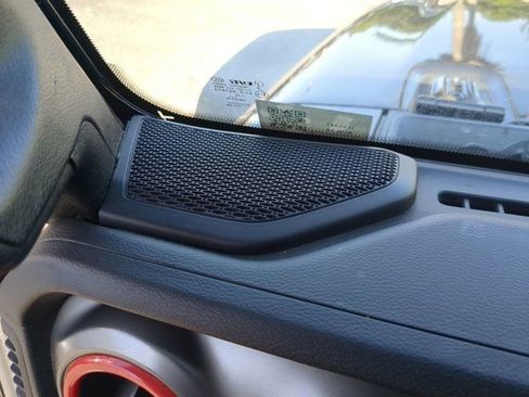 Used 2021 Jeep Wrangler Unlimited Sport image 19