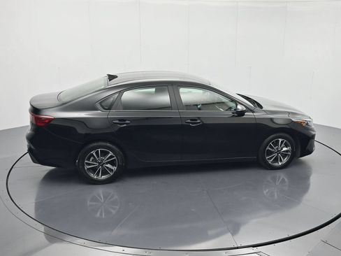 Used 2024 Kia Forte LXS FWD image 31