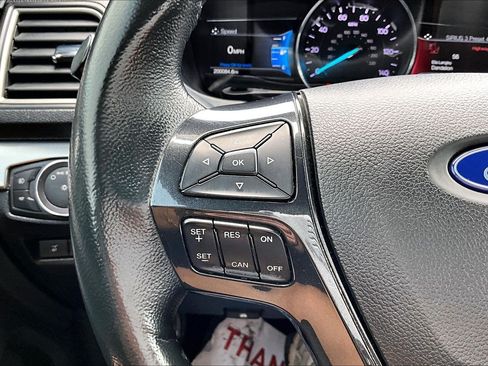 Used 2018 Ford Explorer XLT w/ Equipment Group 201A AWD/4WD image 22