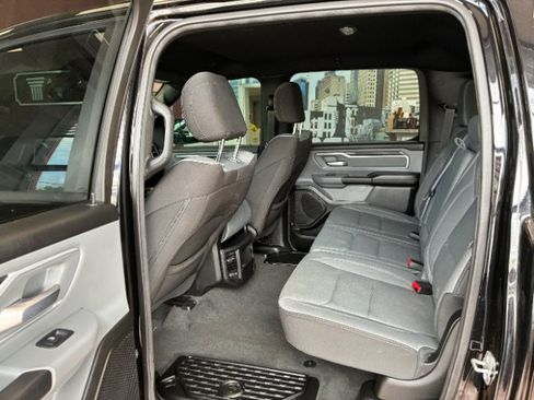 Used 2023 RAM 1500 Big Horn AWD/4WD image 24