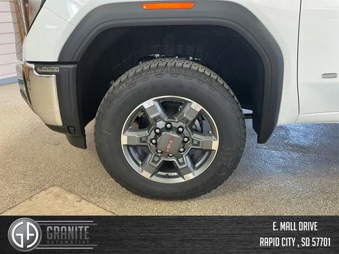 New 2025 GMC Sierra 3500 SLT AWD/4WD image 11