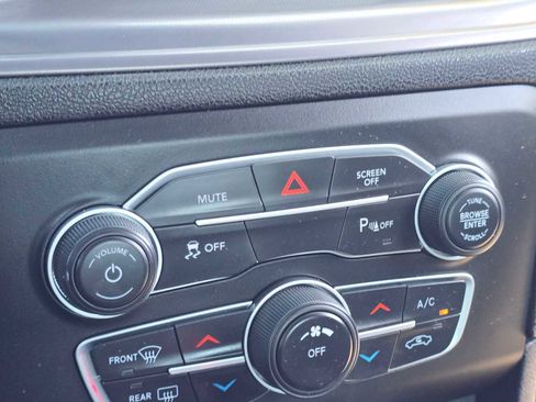 Used 2023 Dodge Charger SXT image 28