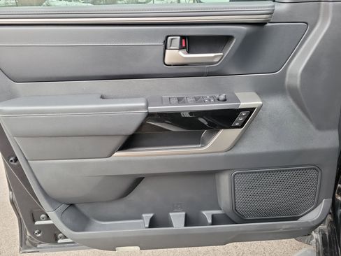 Used 2025 Toyota Tundra Limited image 19