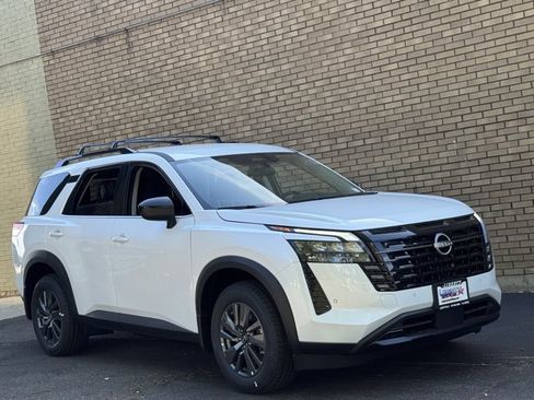 New 2026 Nissan Pathfinder SV w/ Cargo Package AWD/4WD image 2