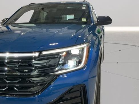 Certified 2026 Volkswagen Atlas Cross Sport SEL R-Line w/ MDO Package AWD/4WD image 41