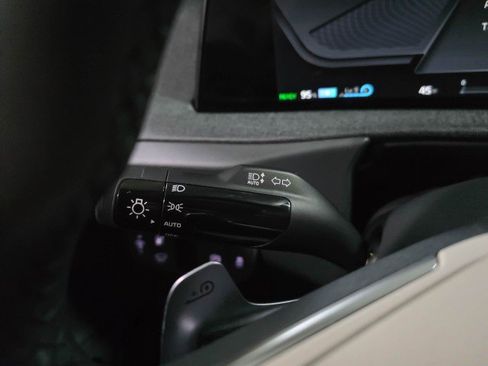 Used 2022 Kia EV6 Wind image 20