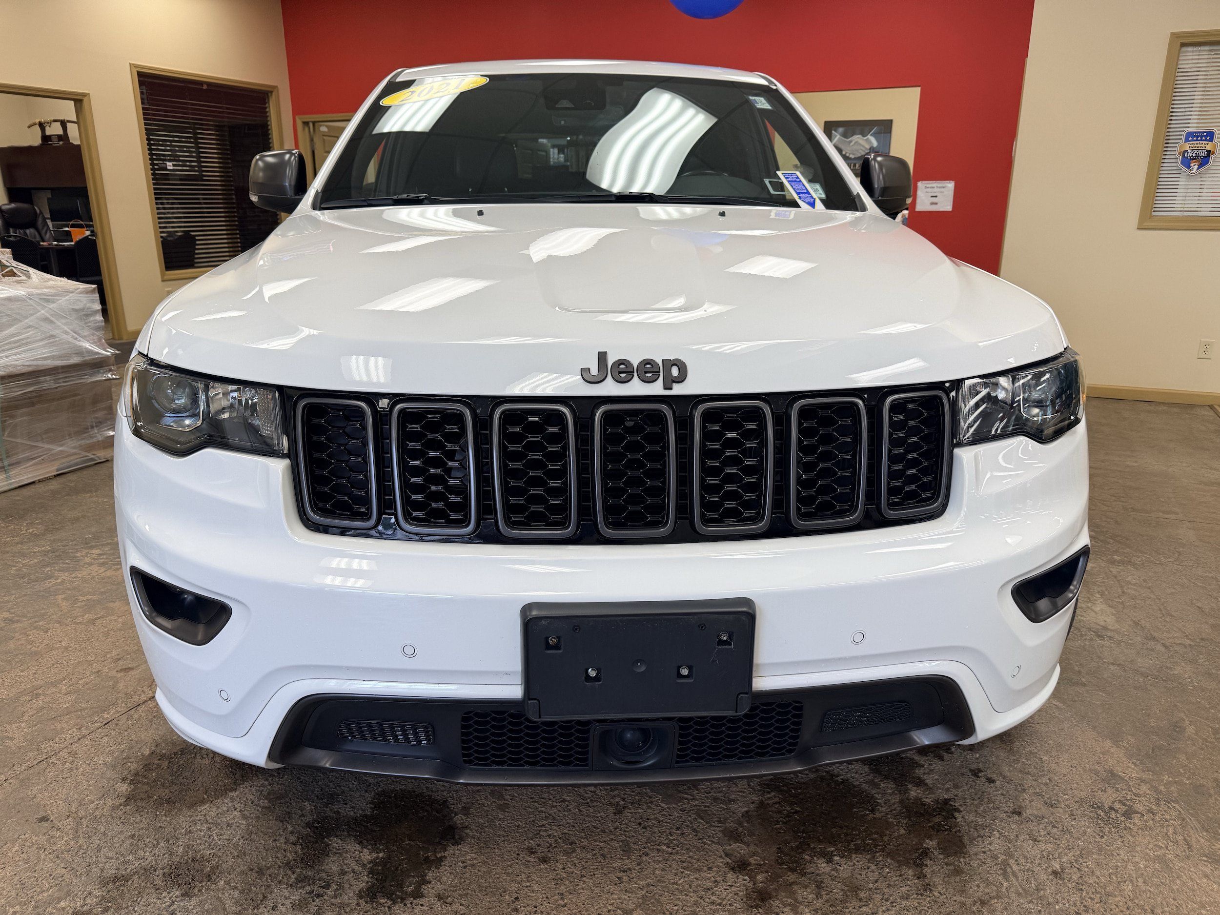 Used 2021 Jeep Grand Cherokee Limited w/ Quick Order Package 28K 80th AWD/4WD image 2