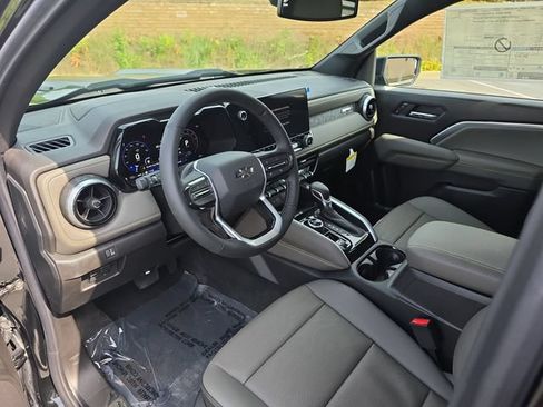New 2026 Chevrolet Colorado ZR2 w/ Technology Package AWD/4WD image 18