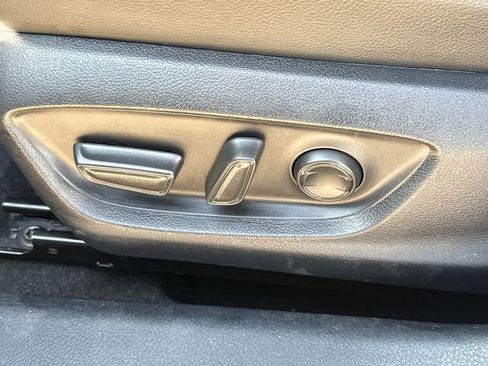 Used 2023 Toyota Camry SE image 21