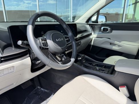 Used 2025 Kia Sorento S w/ Panoramic Sunroof Package FWD image 31