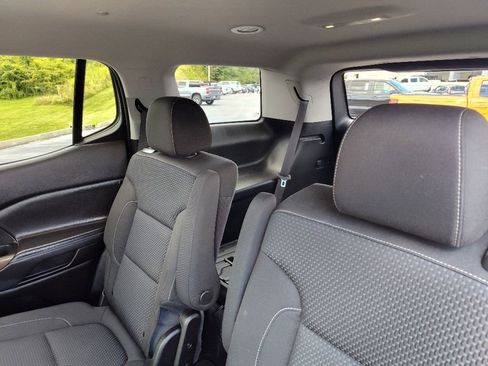 Used 2023 GMC Acadia SLE w/ Driver Convenience Package image 13