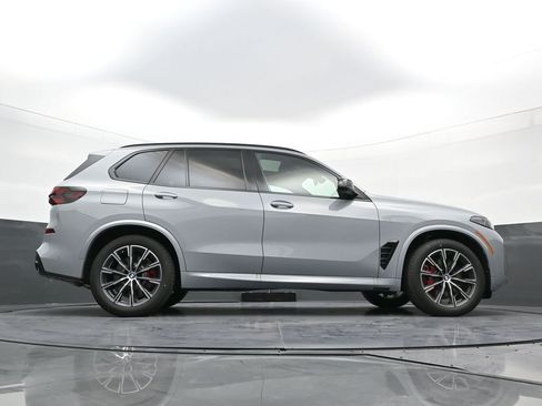 New 2026 BMW X5 M60i w/ Climate Comfort Package AWD/4WD image 28
