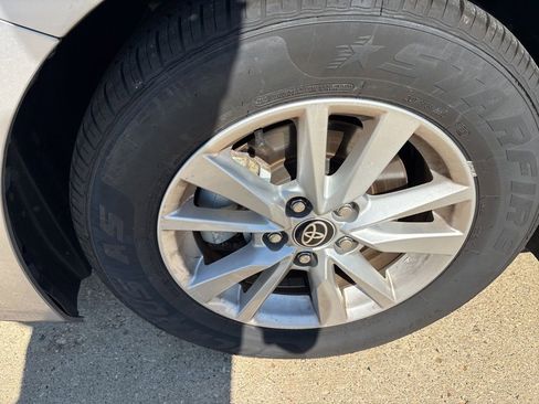 Used 2025 Toyota Camry LE FWD image 10
