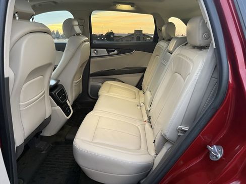 Used 2022 Lincoln Nautilus Reserve w/ Equipment Group 202A image 30