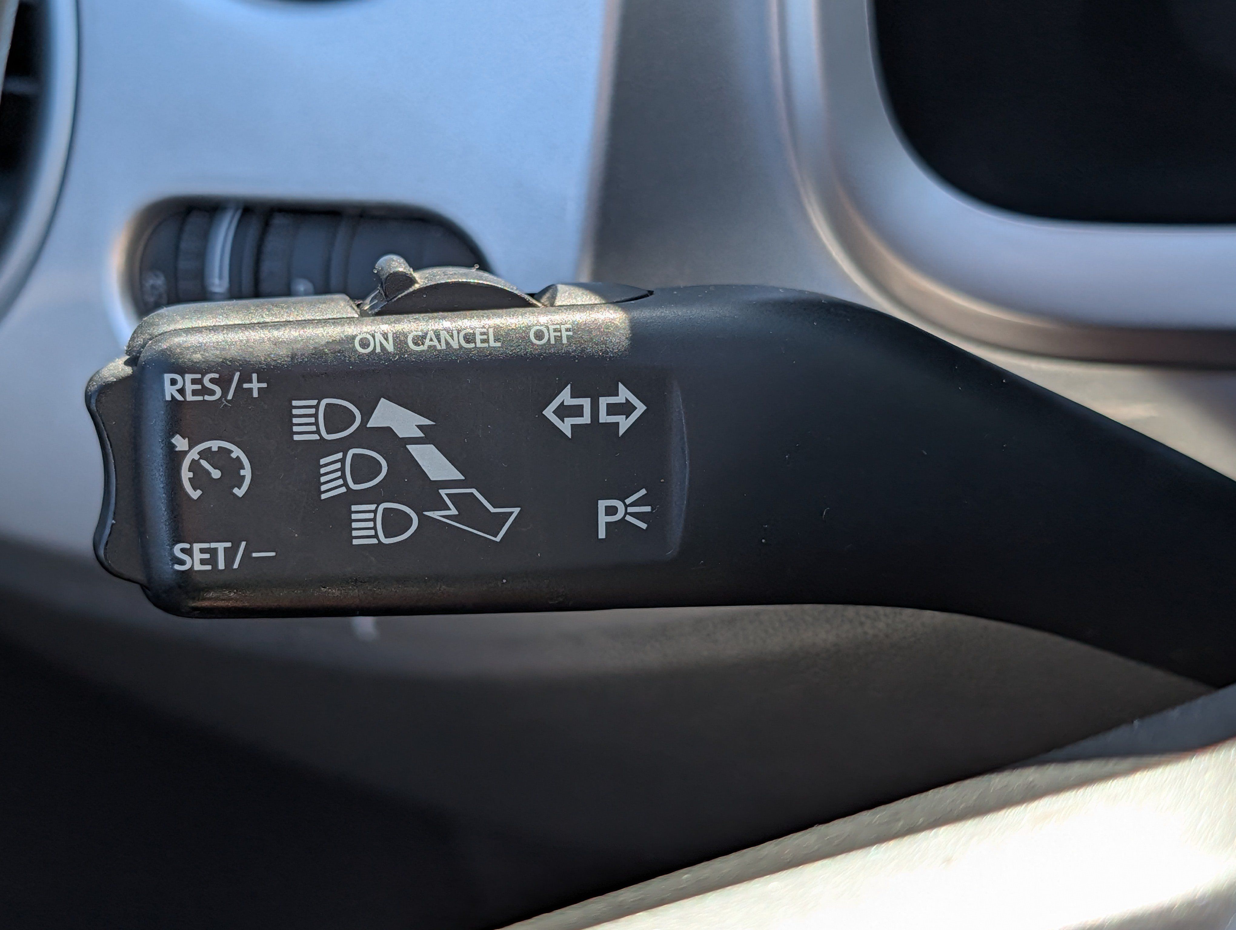Used 2013 Volkswagen Beetle 2.5 FWD image 30