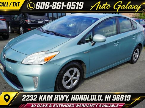 Used 2014 Toyota Prius Two FWD image 1