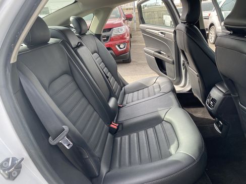 Used 2018 Ford Fusion SE w/ Equipment Group 602A image 22