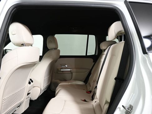 Certified 2025 Mercedes-Benz GLB 250 4MATIC image 7