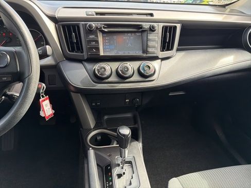 Used 2016 Toyota RAV4 LE image 27
