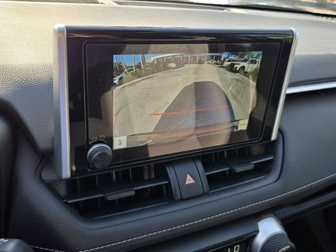 Used 2025 Toyota RAV4 XLE w/ Convenience Package FWD image 20