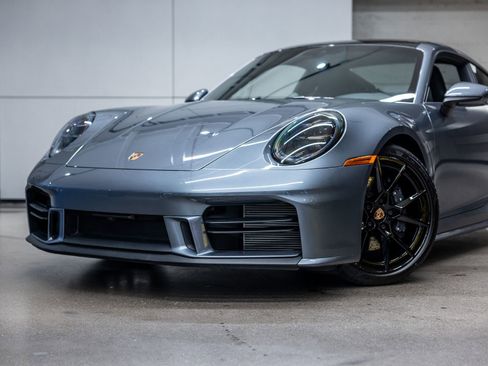 Certified 2026 Porsche 911 Carrera T RWD image 21