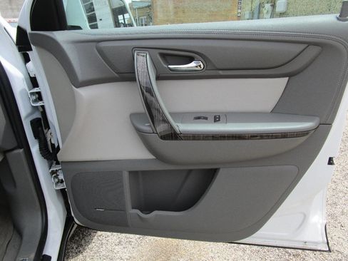 Used 2016 GMC Acadia SLT AWD/4WD image 23