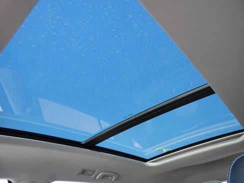 Certified 2023 Volkswagen Atlas SEL image 34