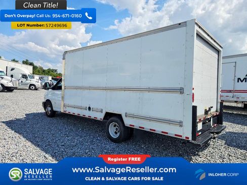Used 2018 GMC Savana 3500 Extended w/ Driver Convenience Package RWD image 3