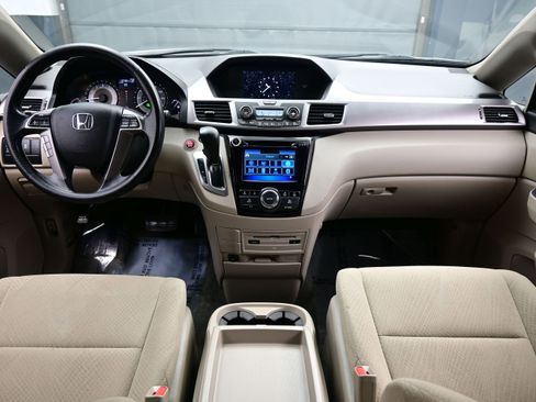 Used 2016 Honda Odyssey SE image 19