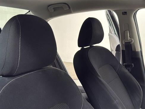 Used 2020 Nissan Sentra S image 19