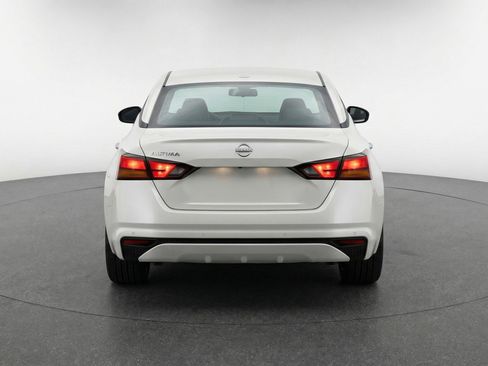 Used 2025 Nissan Altima 2.5 SV image 7