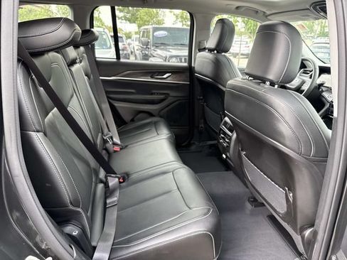Certified 2023 Jeep Grand Cherokee Limited AWD/4WD image 12
