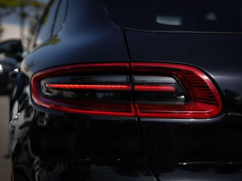 Used 2015 Porsche Macan S AWD/4WD image 21